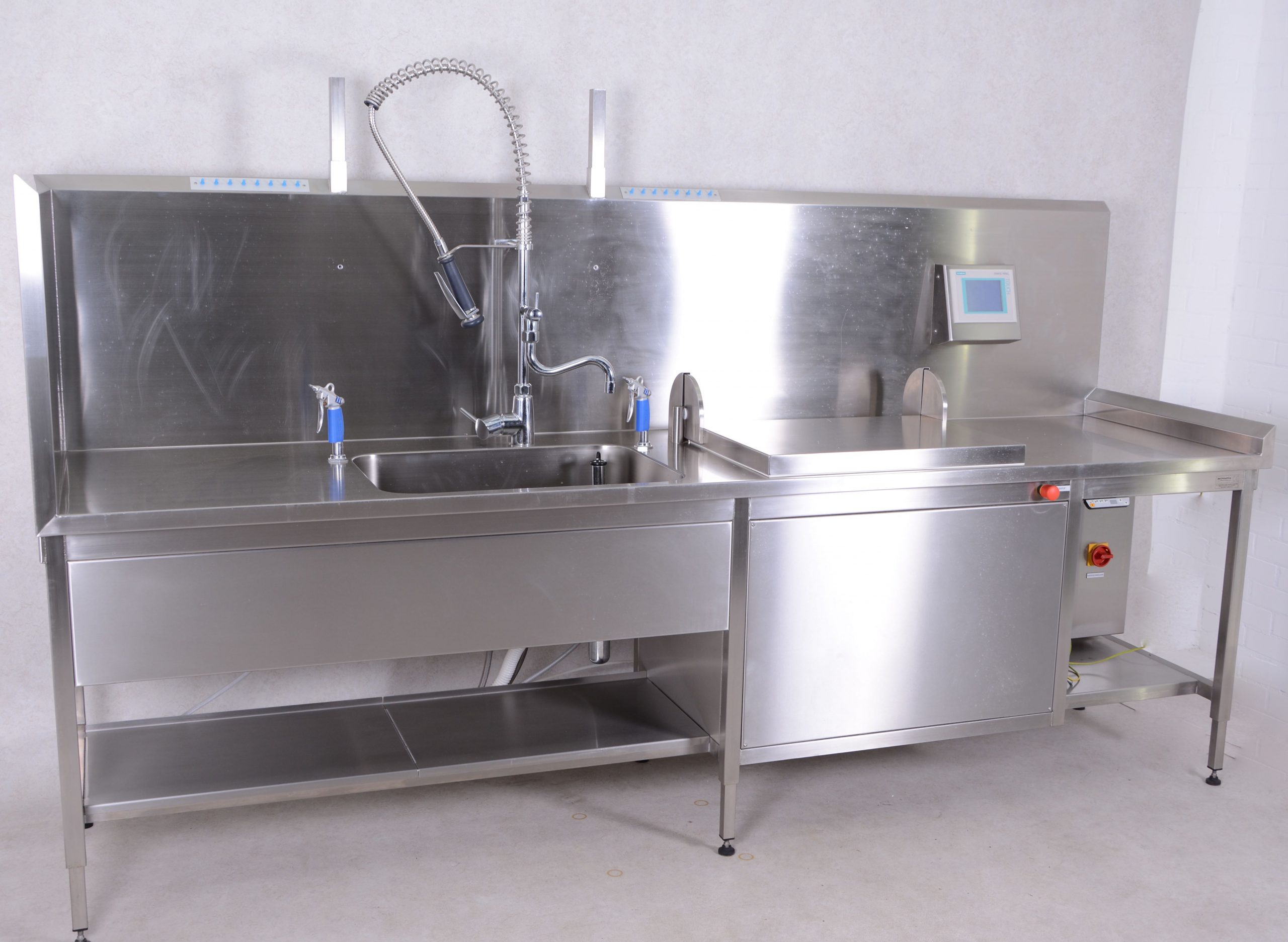 Siemens Cleaning Table - Gemini Bv