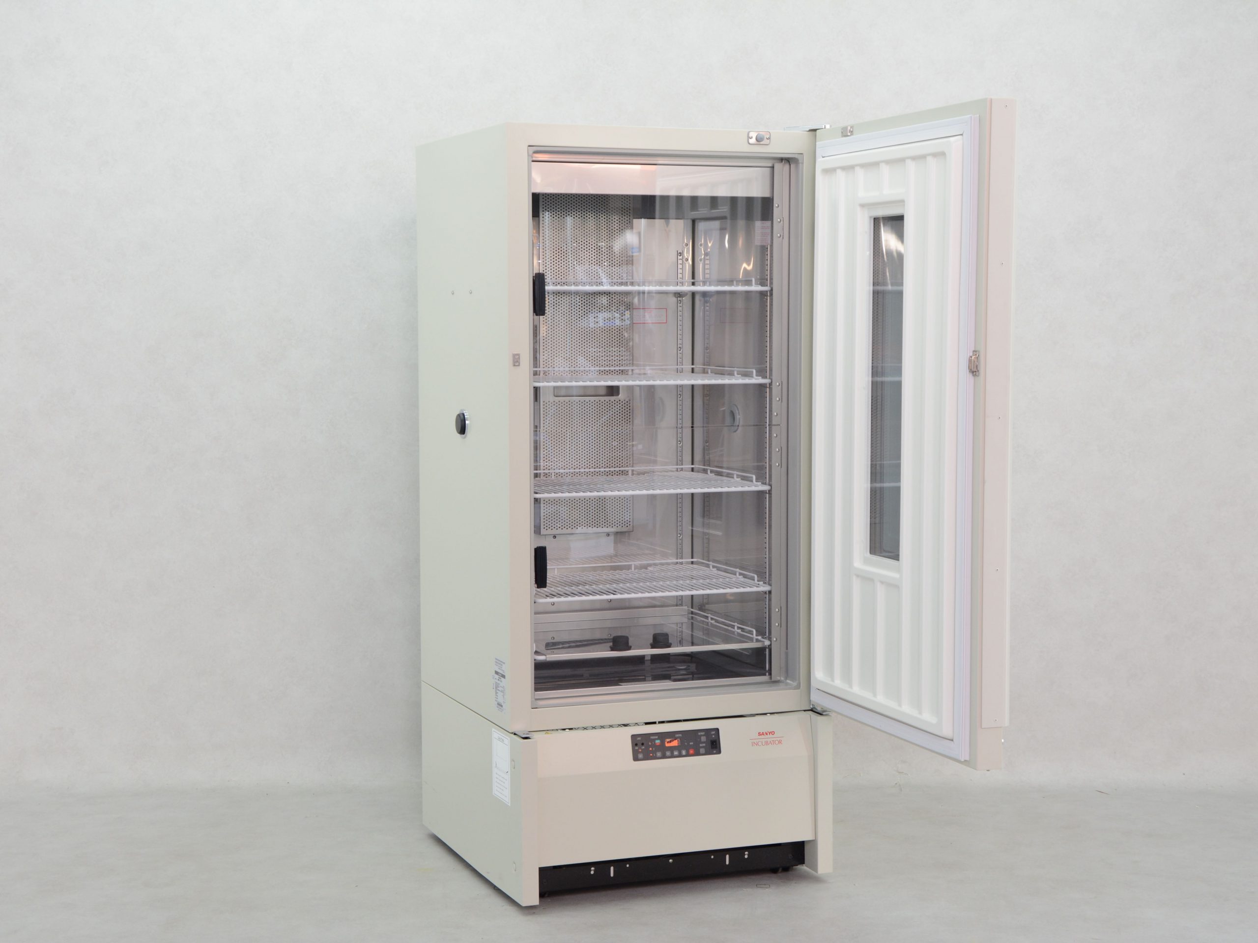 Sanyo MIR-553 Refrigerated Incubator - Gemini BV