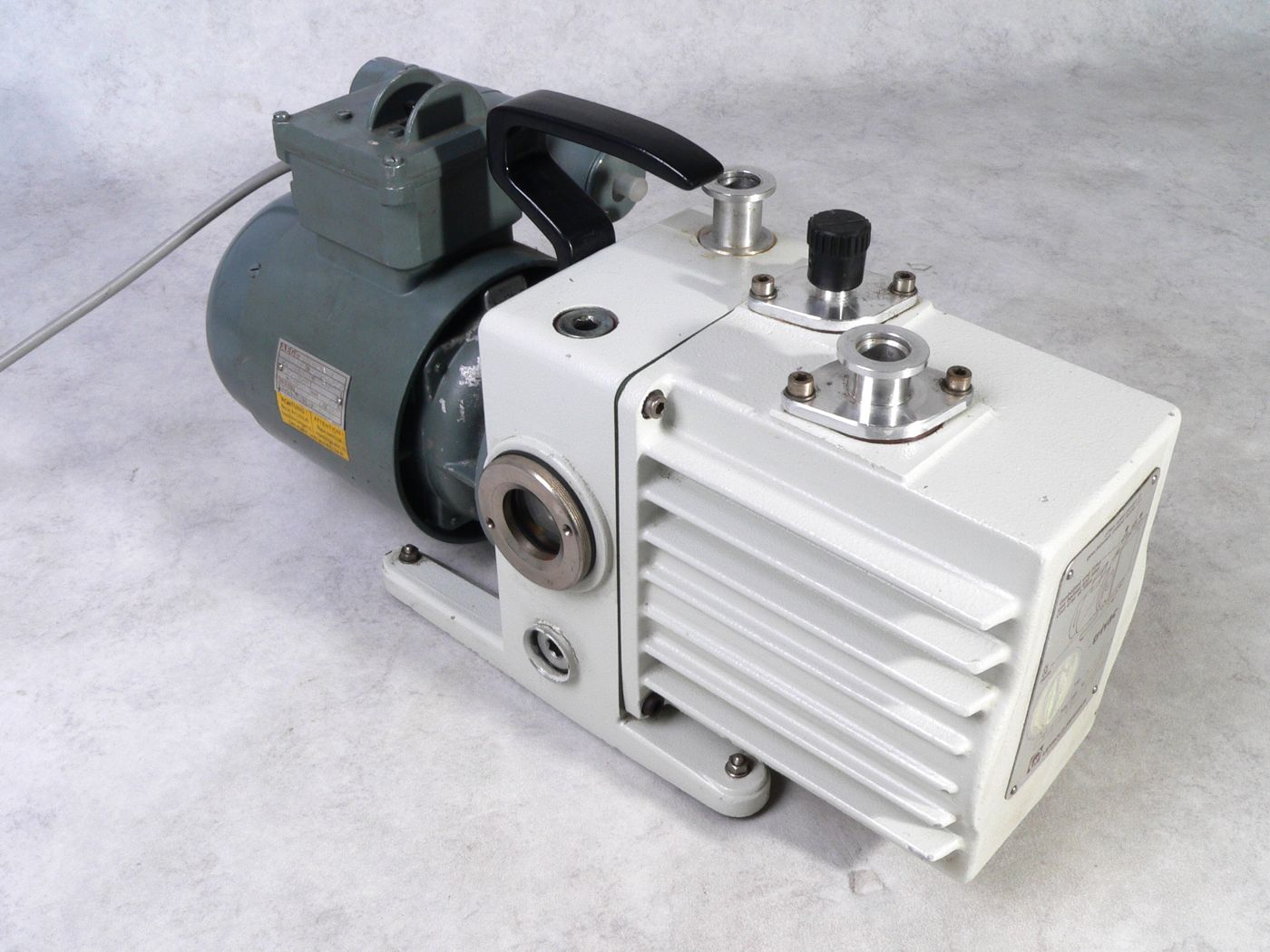 Leybold-Heraeus TRIVAC D4A Vacuum Pump - Gemini BV