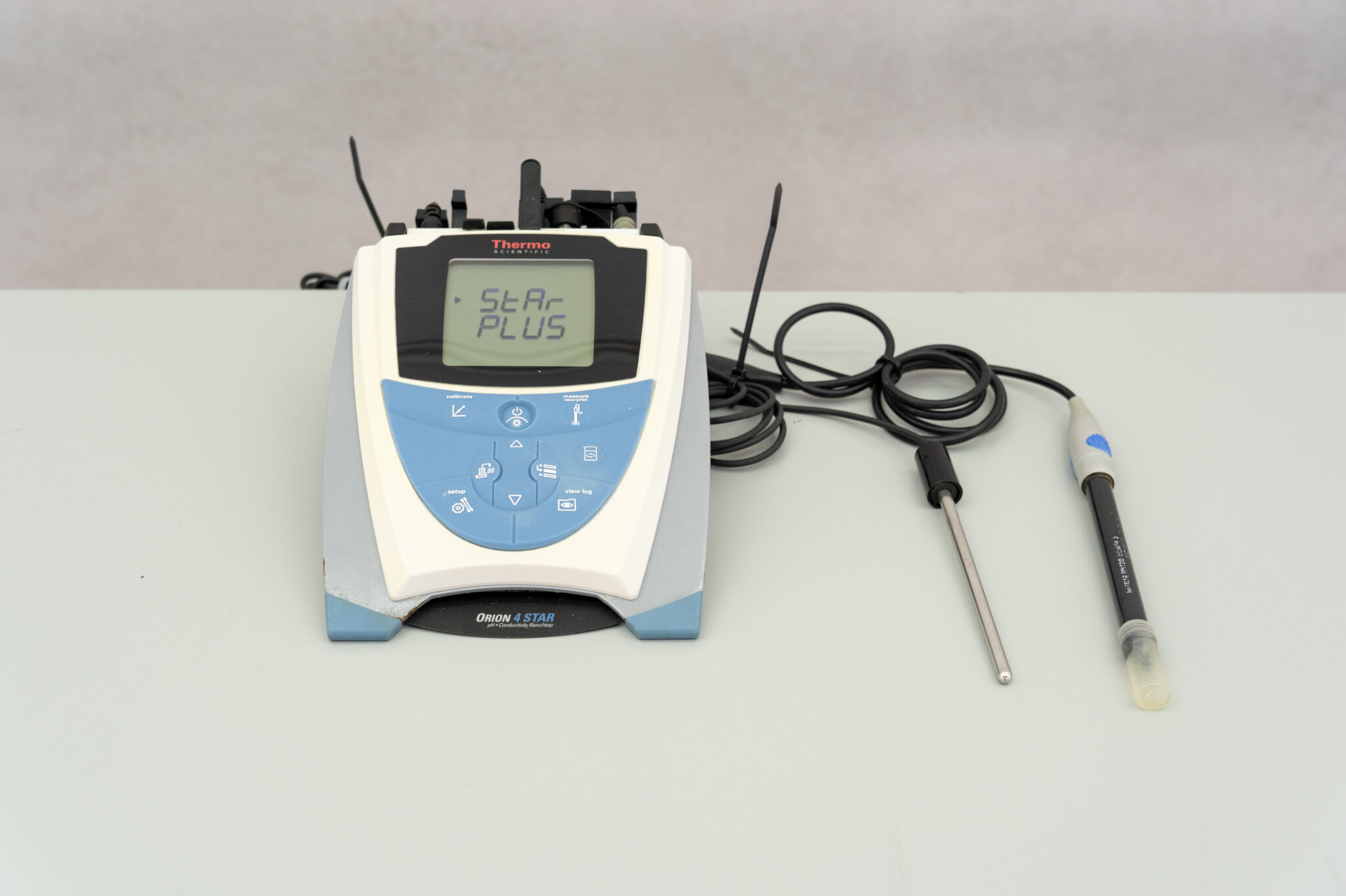 Thermo Scientific Orion 4 Star pH- and conductivity meter - Gemini BV